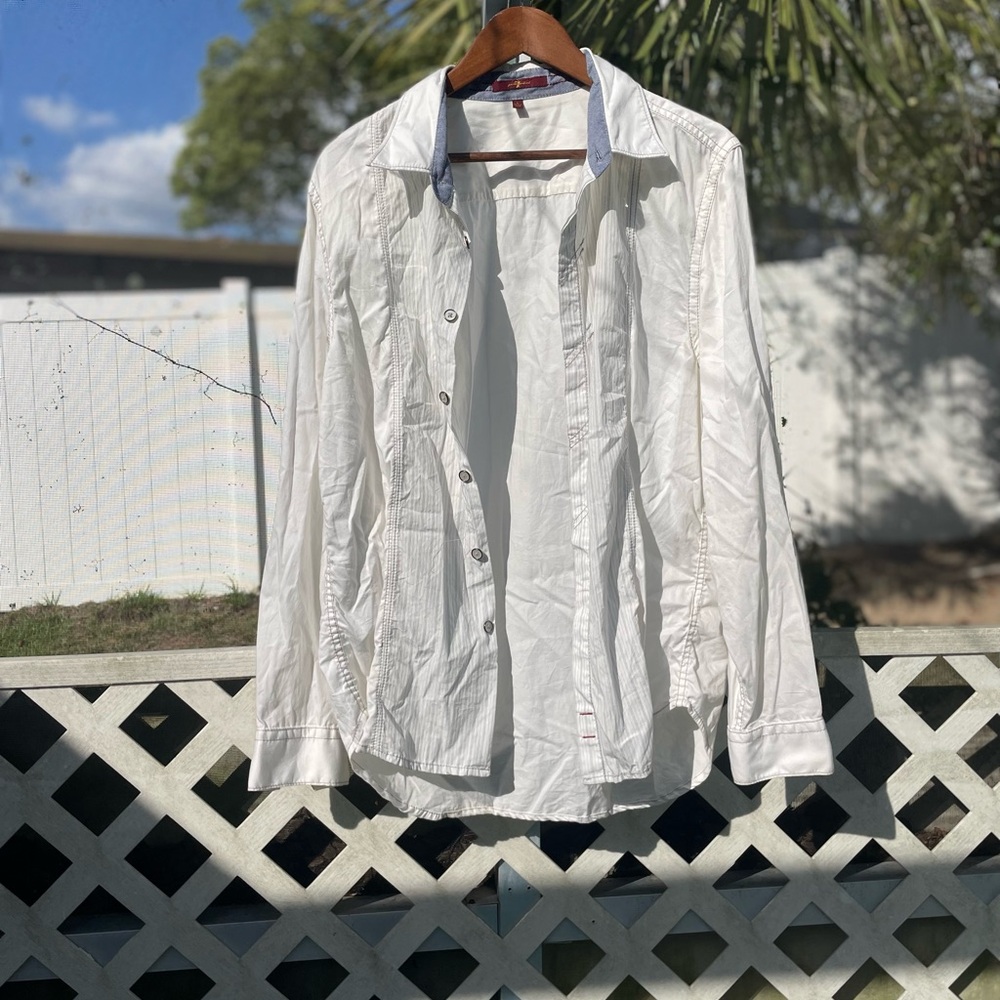 White Button-Up Shirt with Blue Collar